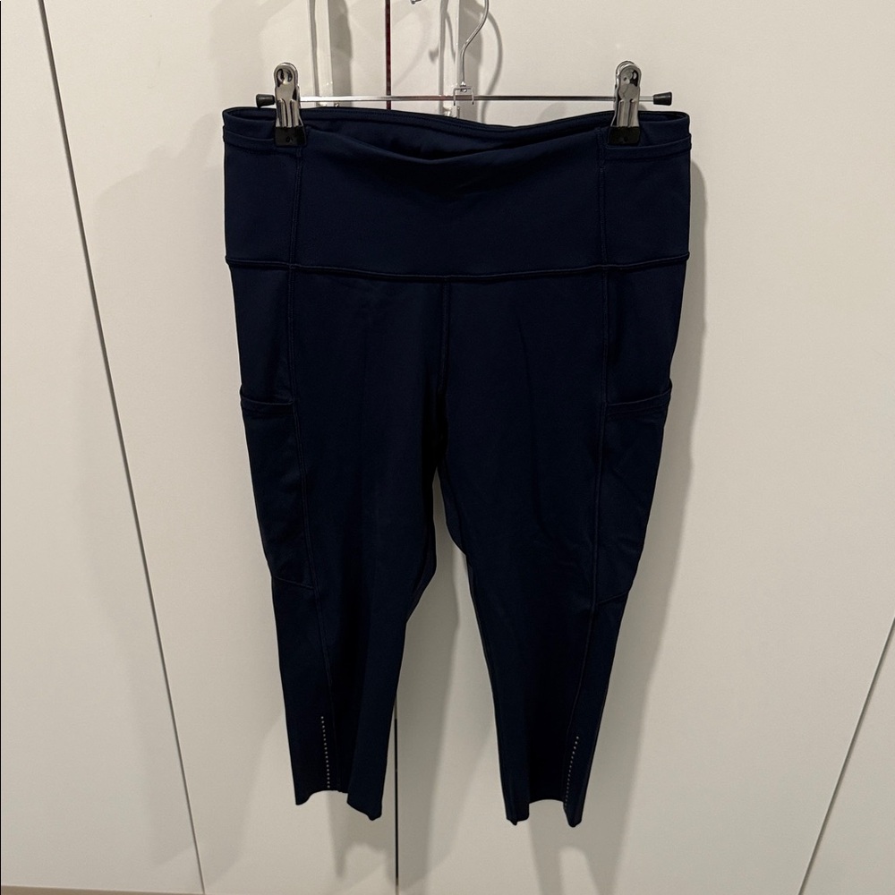 Lululemon Athletica Deep Blue Leggings capri cut